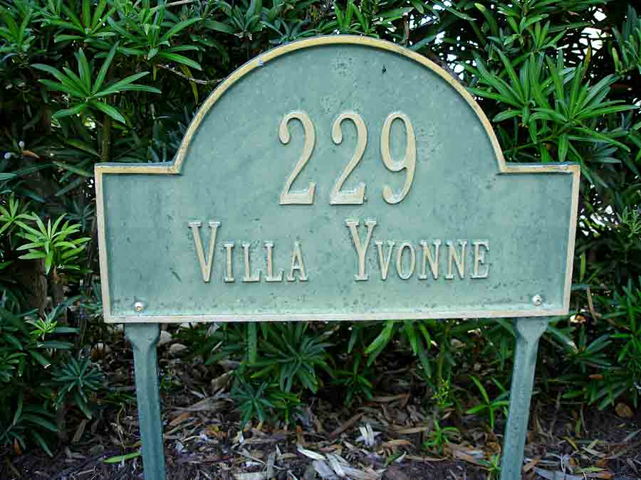 Villa Yvonne Signage